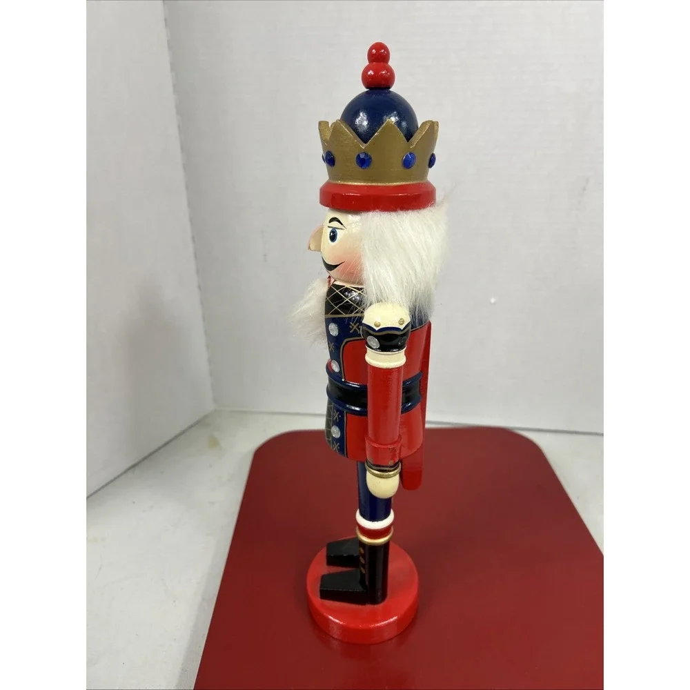 The Unbranded Brand 2002 nutcracker